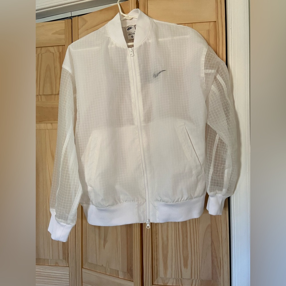 NWT Nike double layer tracker jacket size medium